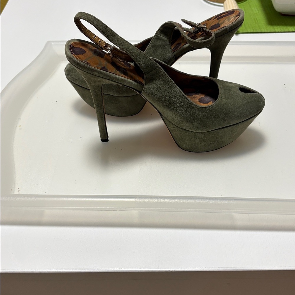 Sam Edelman Olive Green Peep Toe Wedges